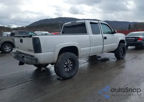2004 Chevrolet Silverado 1500 Z71 z USA, uszkodzony, nr VIN 2GCEK19T241289301